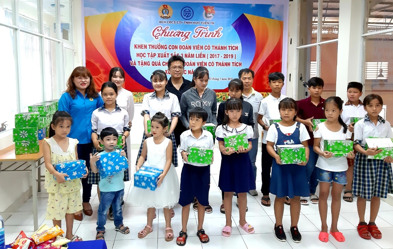 Là Chủ tịch Công đoàn, có khả năng ngoại ngữ là một lợi thế Là Chủ tịch Công đoàn, có khả năng ngoại ngữ là một lợi thế