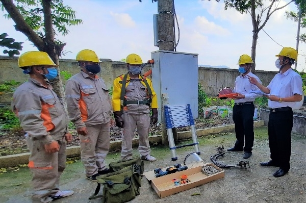 Công nghệ số giúp người lao động làm việc an toàn hơn Công nghệ số giúp người lao động làm việc an toàn hơn