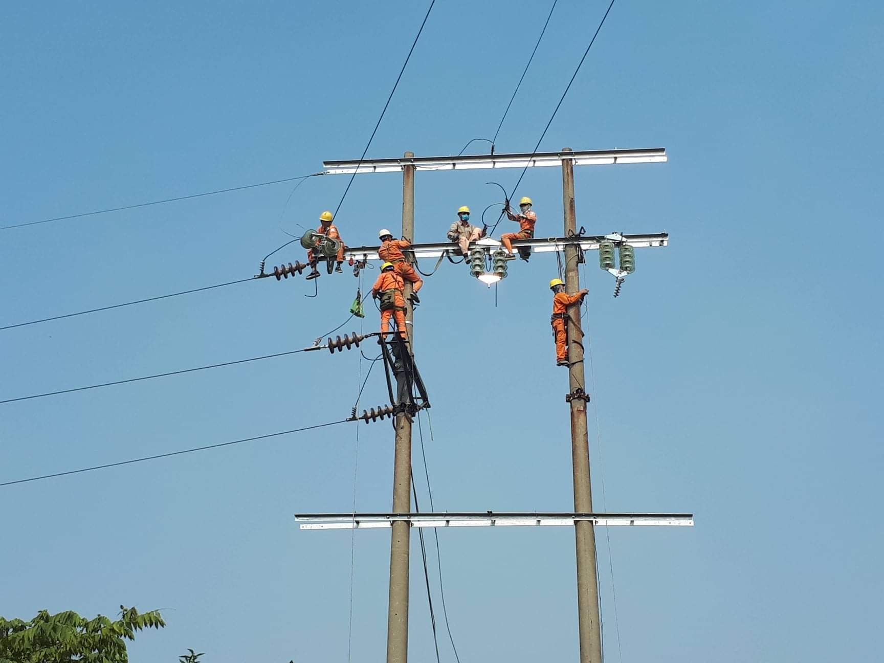 Công nghệ số giúp người lao động làm việc an toàn hơn Công nghệ số giúp người lao động làm việc an toàn hơn