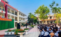 yeu cau xem xet tuyen dung dac cach giao vien hop dong