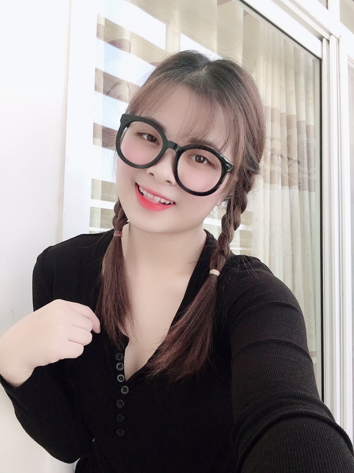 Những công nhân có quan điểm sống lạc quan, tích cực Những công nhân có quan điểm sống lạc quan, tích cực