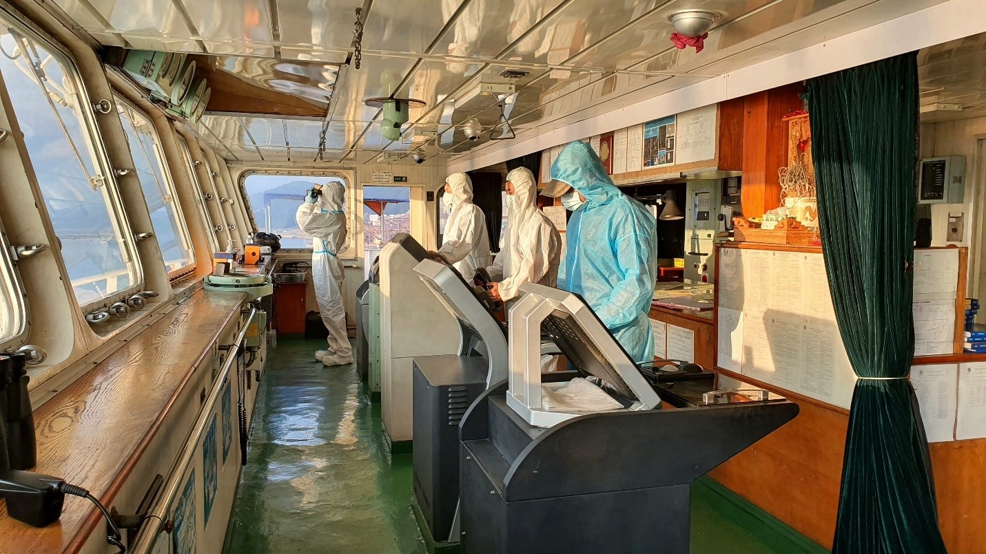 Hình ảnh đời sống, việc làm thuyền viên trong đại dịch Covid-19