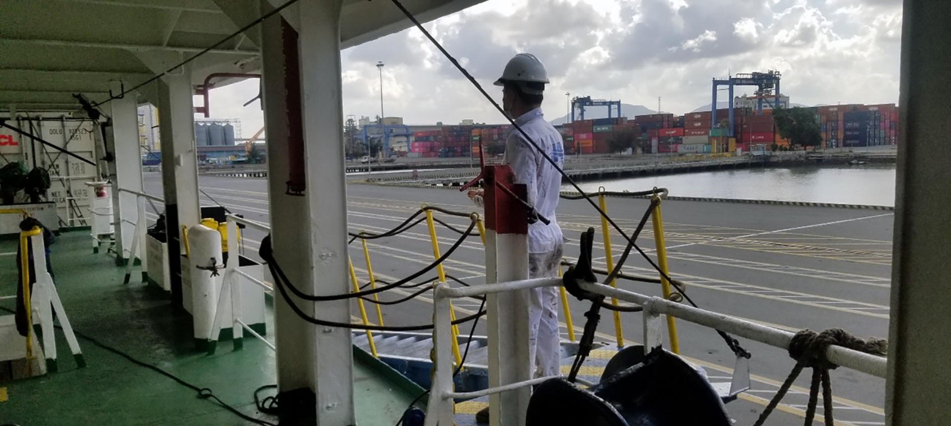 Doanh nghiệp nội tăng lương vẫn không giữ được thuyền viên bỏ việc đi 