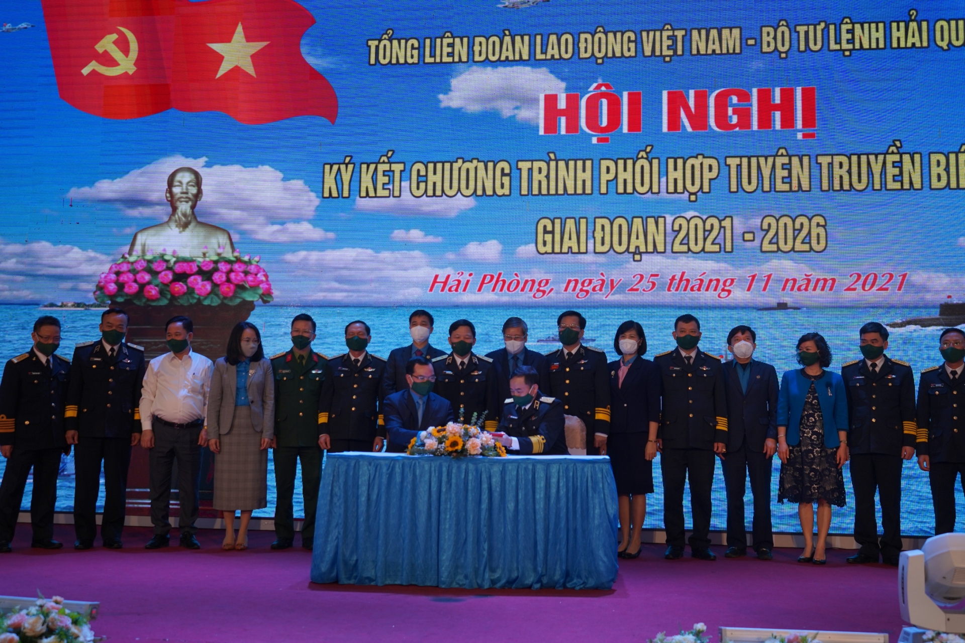 Phối hợp tuyên truyền biển, đảo xây dựng tổ chức Công đoàn vững mạnh