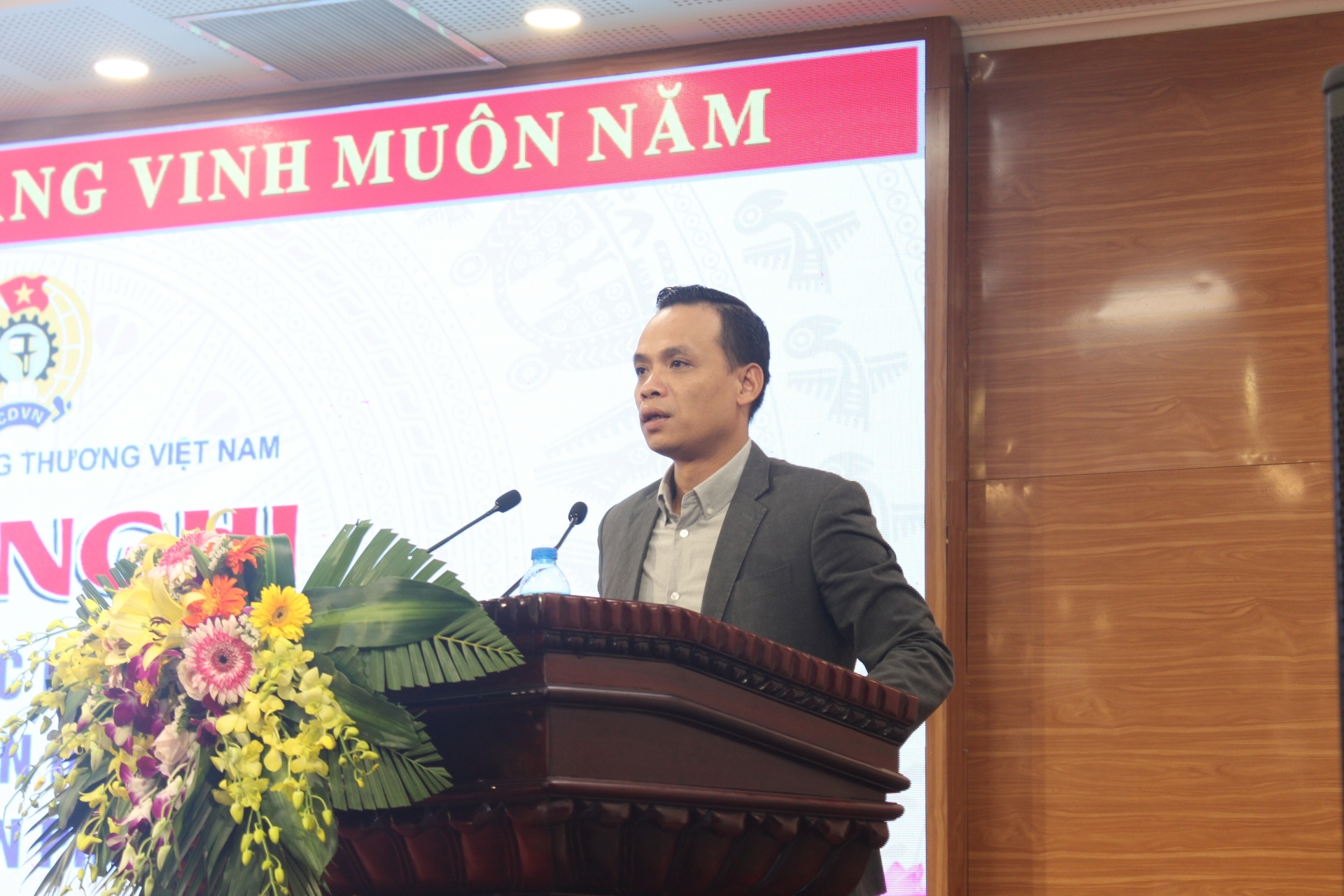 cuoc van dong nguoi viet nam uu tien dung hang viet nam