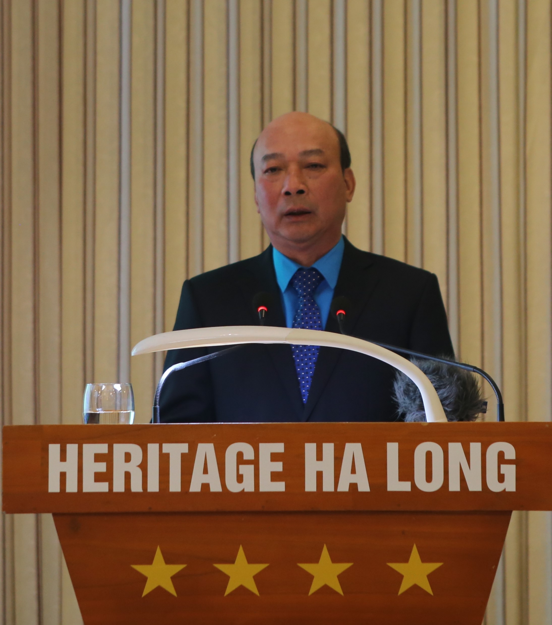 Làm sâu sắc thêm truyền thống "Kỷ luật và Đồng tâm" của thợ mỏ trong tình hình mới Làm sâu sắc thêm truyền thống "Kỷ luật và Đồng tâm" của thợ mỏ trong tình hình mới