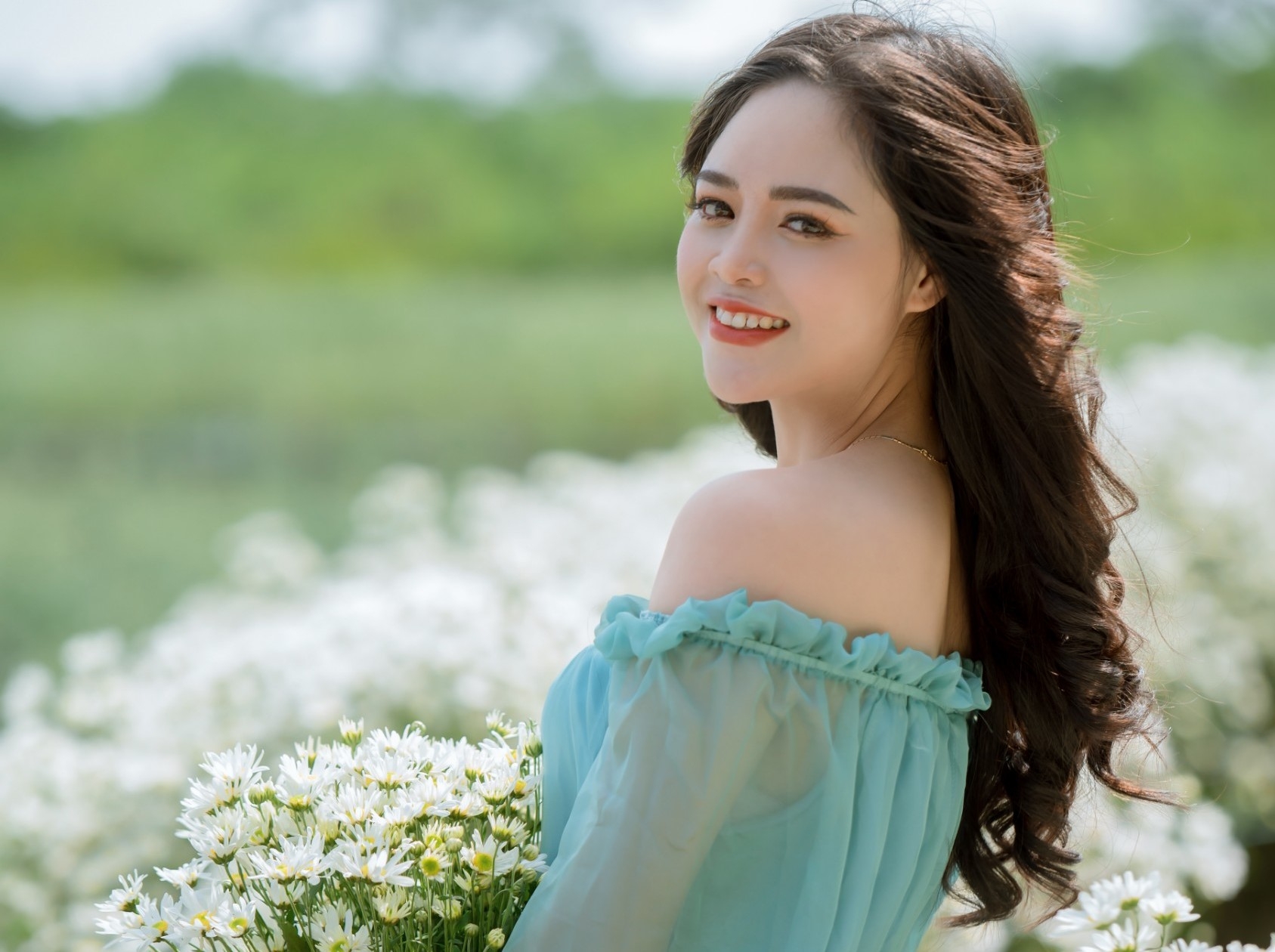 Thí sinh gửi video TikTok tham dự cuộc thi “Trai xinh – Gái đẹp các Khu công nghiệp”