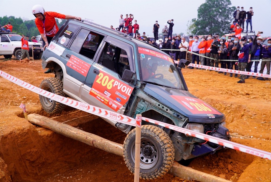 PVOIL VOC 2021: Cầu gỗ đường 9 - 