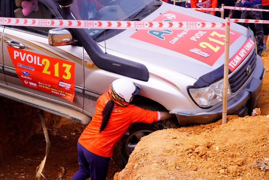 PVOIL VOC 2021: Cầu gỗ đường 9 - 