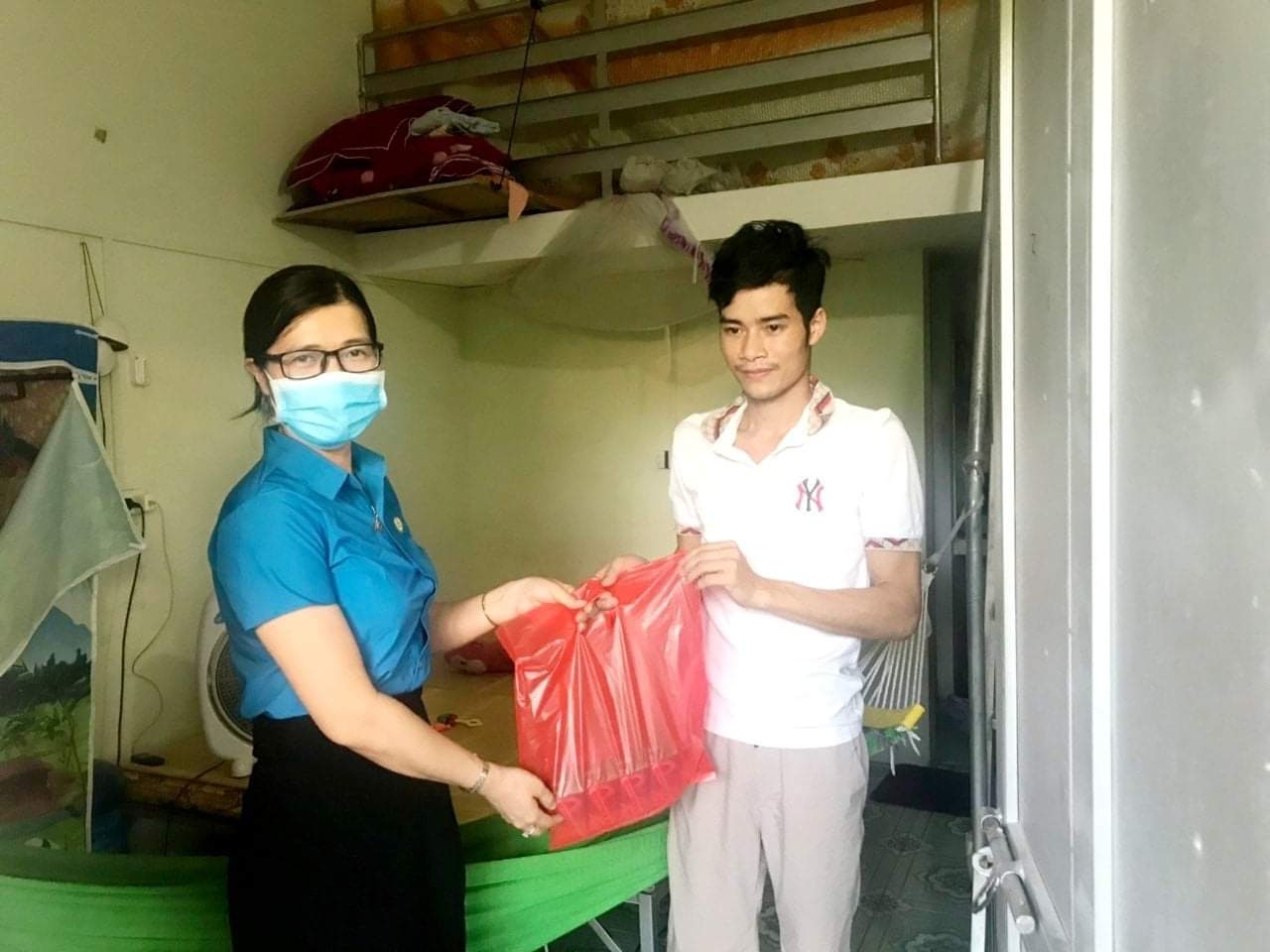 Dự kiến 900 triệu đồng chăm lo đoàn viên, người lao động dịp Tết Nguyên đán Dự kiến 900 triệu đồng chăm lo đoàn viên, người lao động dịp Tết Nguyên đán