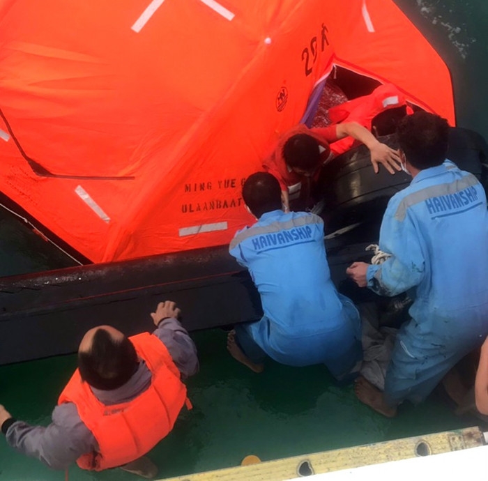 Thuyền viên và giây phút phó mặc cho số phận Thuyền viên và giây phút phó mặc cho số phận