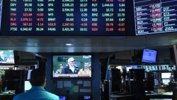 Chứng khoán Mỹ bình ổn, dầu tăng mạnh trước thềm cuộc họp quan trọng của Fed