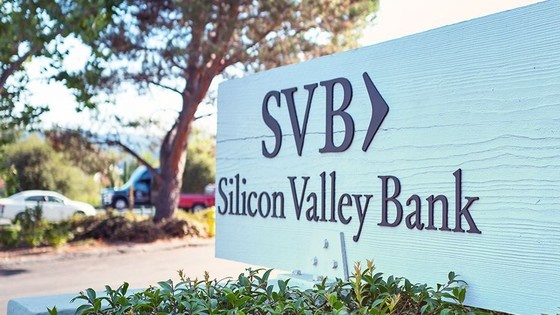 Nhìn nhận những động thái giúp tạm dập tắt xáo trộn trong ngành ngân hàng Mỹ