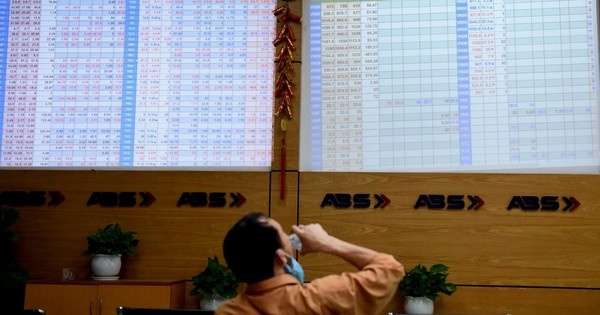 Thanh khoản thấp và thiếu sự dẫn dắt, VN-Index cầm chừng