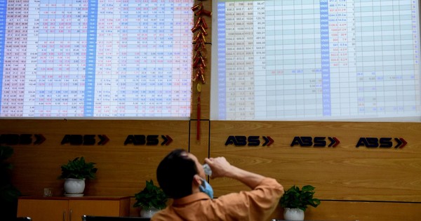 Thanh khoản thấp và thiếu sự dẫn dắt, VN-Index cầm chừng Thanh khoản thấp và thiếu sự dẫn dắt, VN-Index cầm chừng