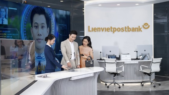 Người dân ồ ạt rút tiền vì lo ngân hàng vỡ nợ, Lienvietpostbank nói gì?