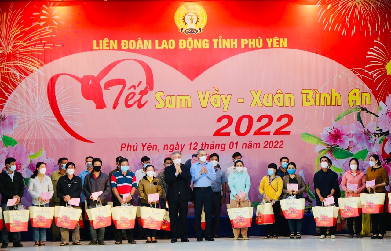 Phú Yên: Đẩy mạnh chương trình “Tết Sum vầy - Xuân Bình an” năm 2022 Phú Yên: Đẩy mạnh chương trình “Tết Sum vầy - Xuân Bình an” năm 2022