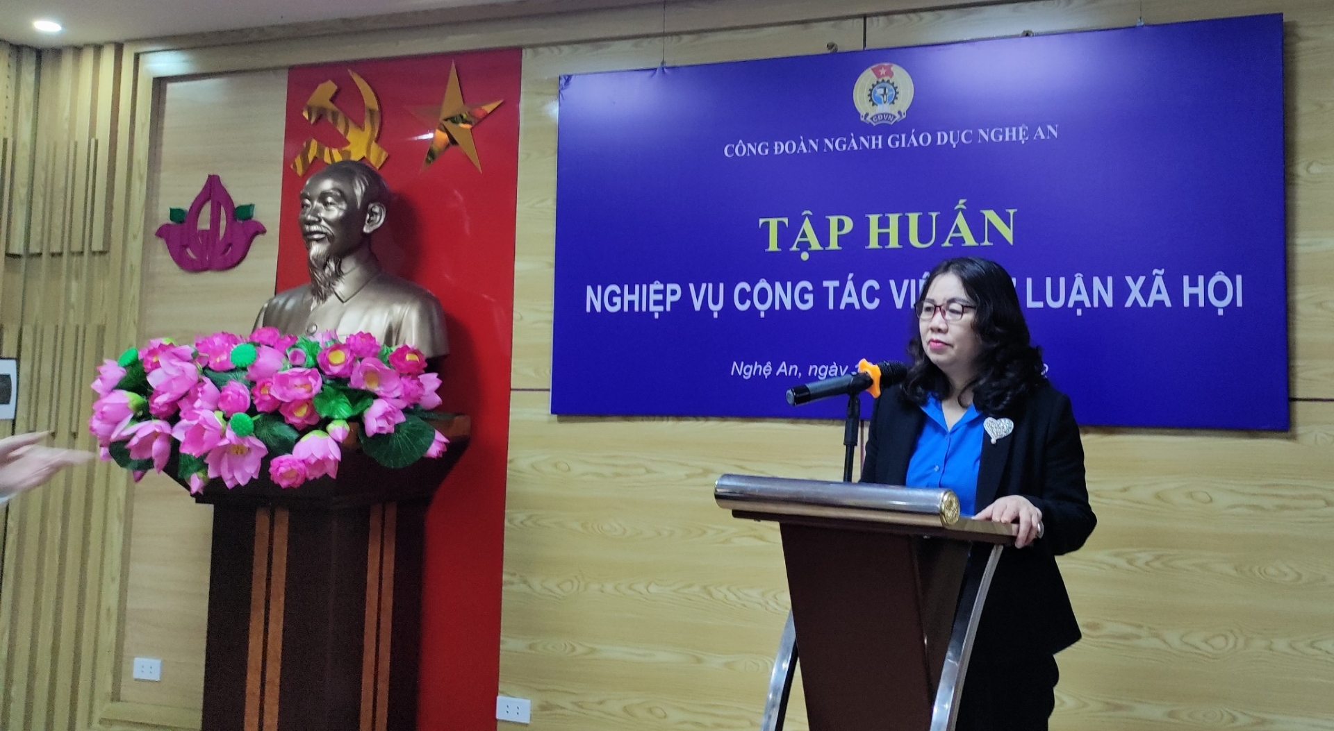 Công đoàn ngành Giáo dục Nghệ An tập huấn cho cộng tác viên dư luận xã hội Công đoàn ngành Giáo dục Nghệ An tập huấn cho cộng tác viên dư luận xã hội