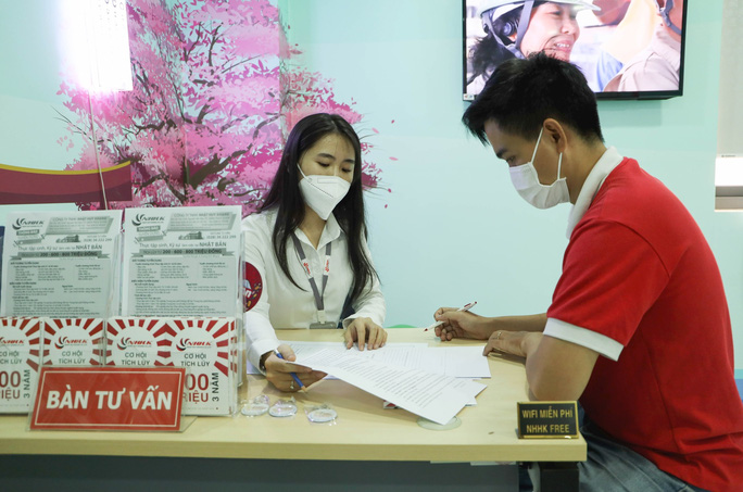 Thêm cơ hội cho lao động Việt ra nước ngoài - Ảnh 1. Thêm cơ hội cho lao động Việt ra nước ngoài - Ảnh 1.