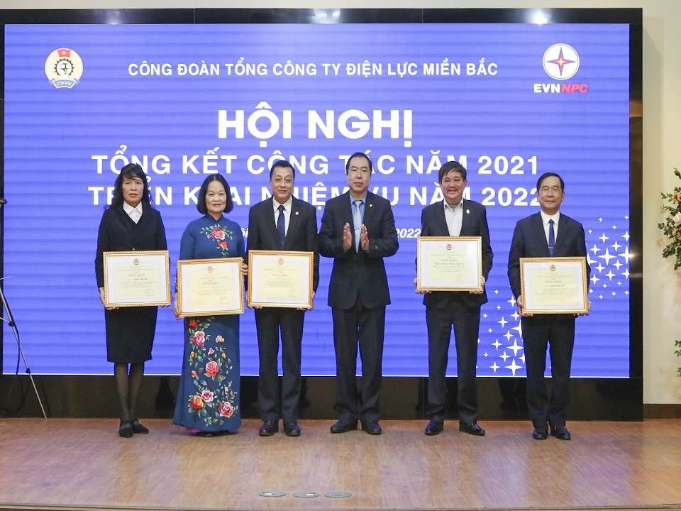 Công đoàn Điện lực miền Bắc Công đoàn EVNNPC đồng hành tích cực với chuyên môn, tập trung chăm lo cho NLĐ