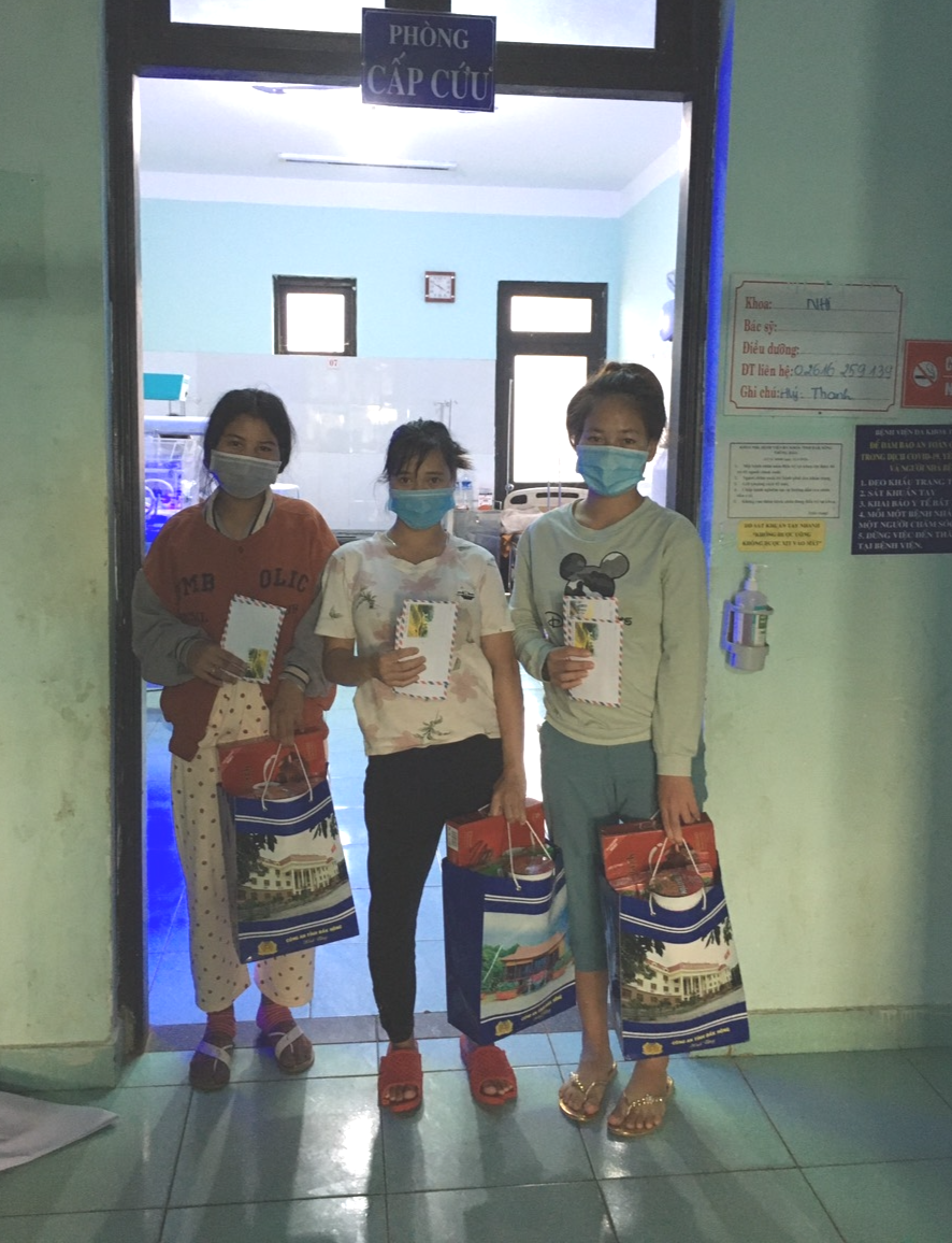 Lãnh đạo tỉnh Đắk Lắk, Đắk Nông tặng quà cho công nhân lao động làm việc đêm Giao thừa Đắk Lắk, Đắk Nông: Lãnh đạo tỉnh tặng quà cho công nhân làm việc đêm giao thừa