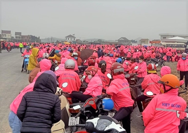 Công đoàn Nghệ An nỗ lực giải quyết đình công tại Công ty TNHH VietGlory Công đoàn Nghệ An nỗ lực giải quyết đình công tại Công ty TNHH VietGlory