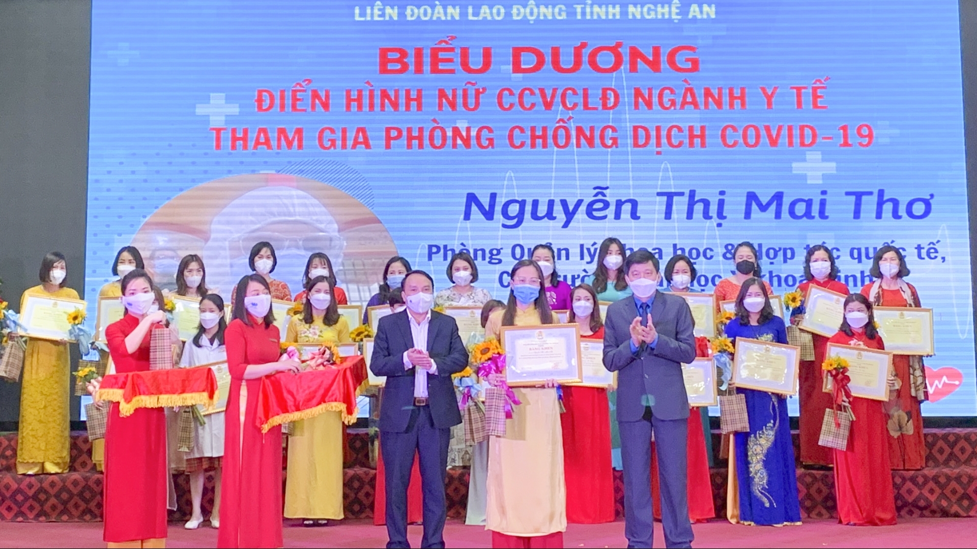 Trải lòng của những nữ chiến sĩ áo trắng trong ngày 8/3