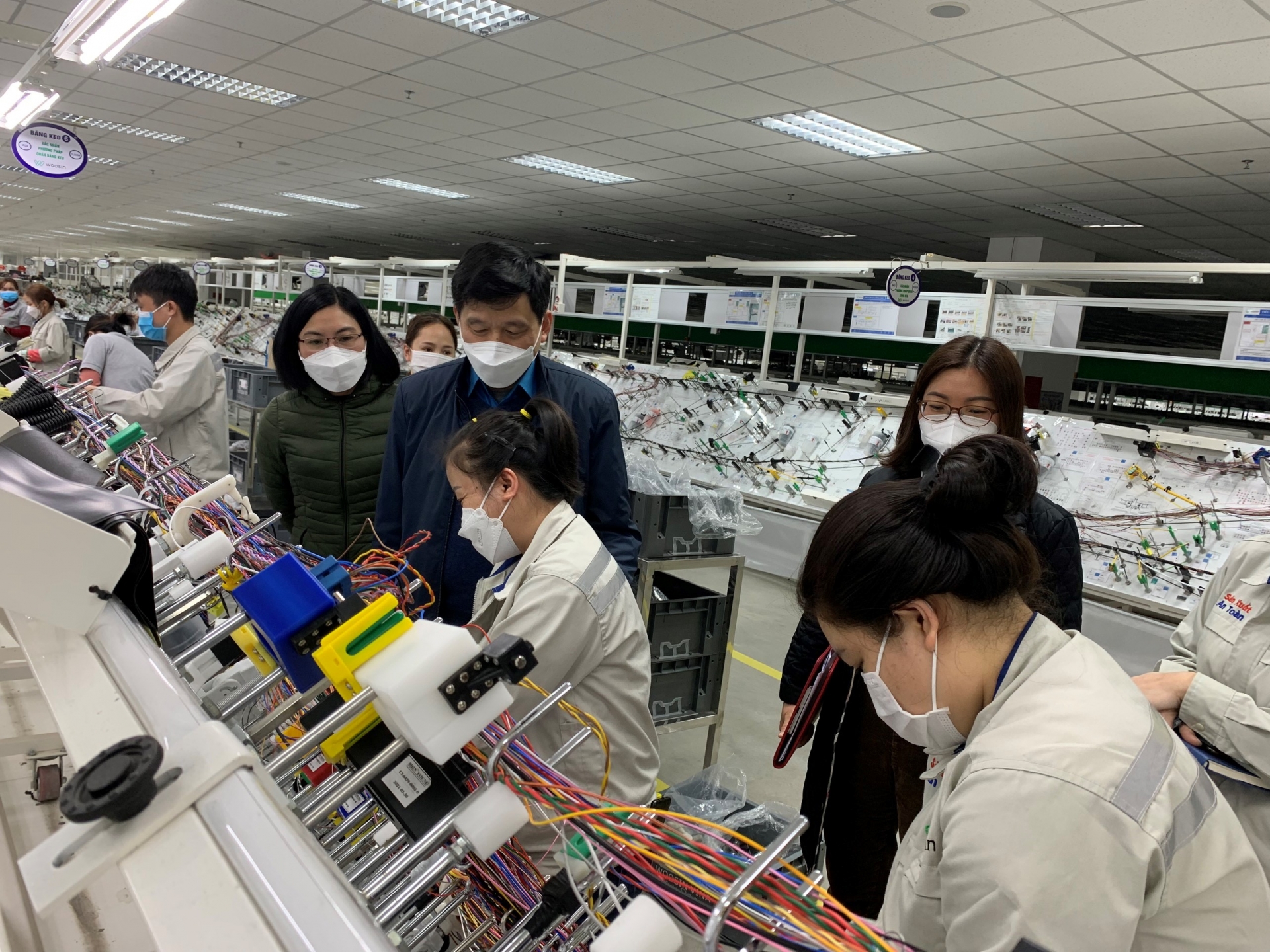 Mức lương công nhân tại các KCN Nghệ An chưa “tiệm cận” được mức sống tối thiểu Mức lương công nhân tại các KCN Nghệ An chưa “tiệm cận” được mức sống tối thiểu