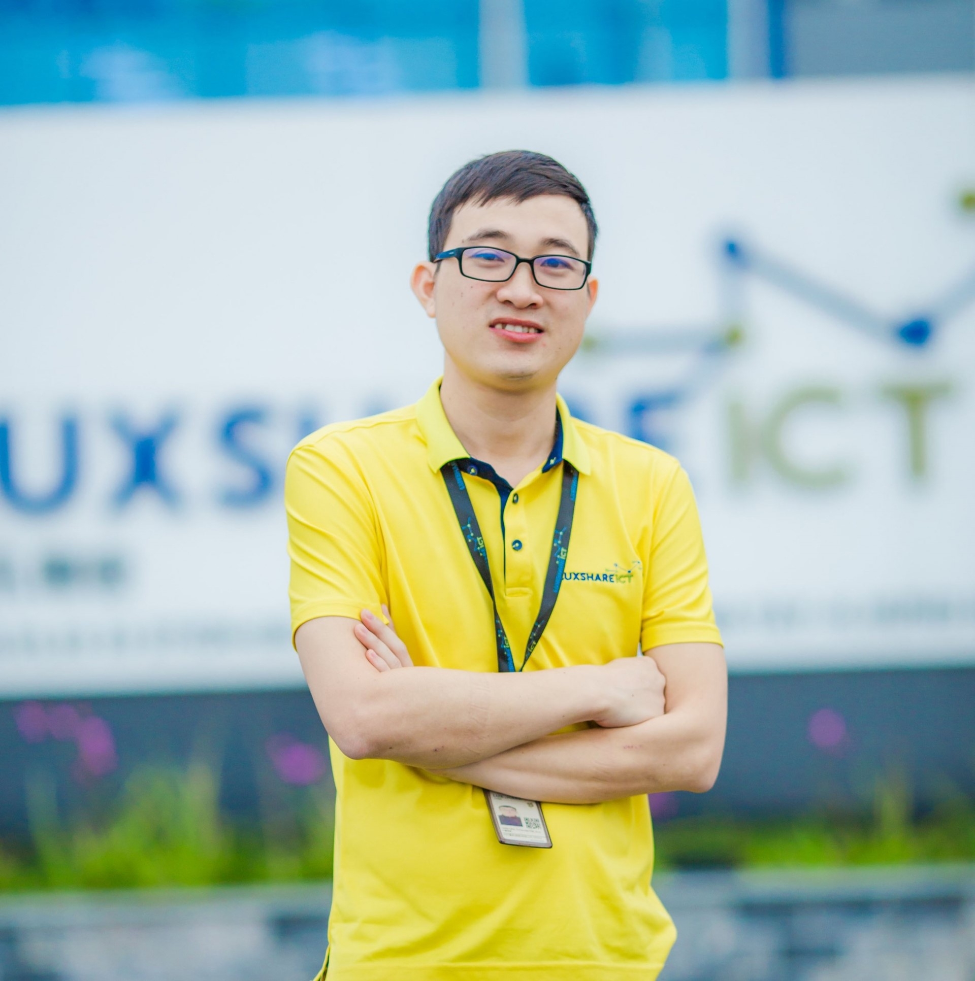 Đồng phục tươi trẻ của hơn 5.000 người lao động Công ty Luxshare – ICT  Nghệ An 1