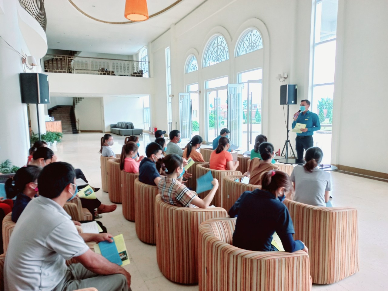 Công đoàn Hà Tĩnh kết nạp 3.386 đoàn viên trong Tháng Công nhân Công đoàn Hà Tĩnh kết nạp 3.386 đoàn viên trong Tháng Công nhân