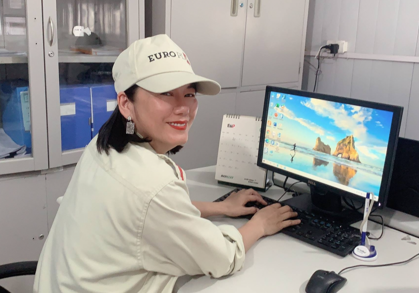 Đồng phục là niềm tự hào của người lao động Công ty MTV Nhựa Châu Âu Nghệ An Đồng phục là niềm tự hào của người lao động Công ty MTV Nhựa Châu Âu Nghệ An