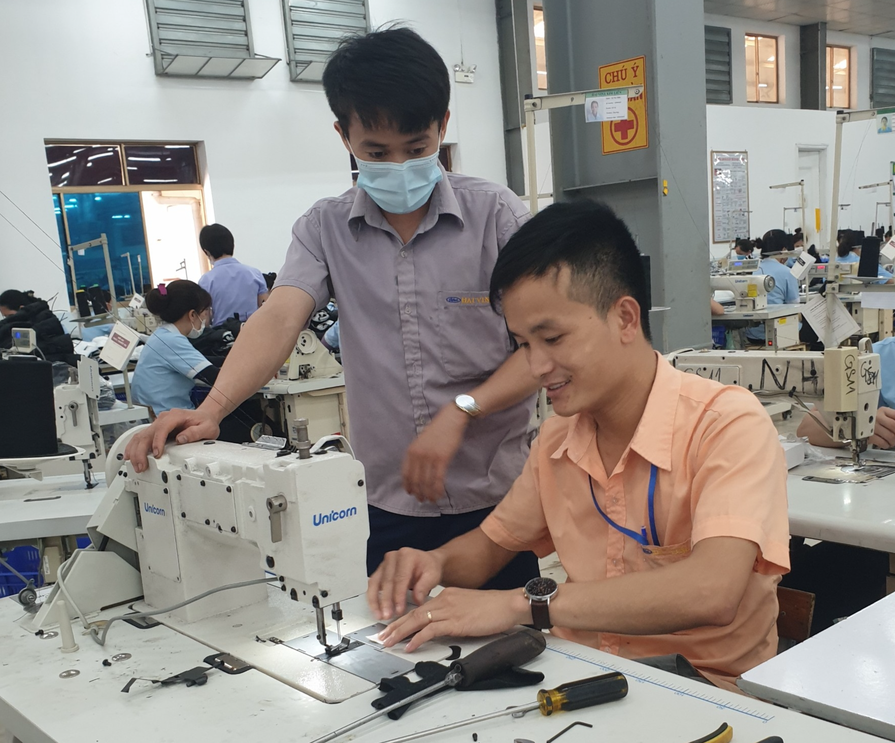 Đồng phục đa sắc màu tự chọn của Công ty CP Havian Kim Liên