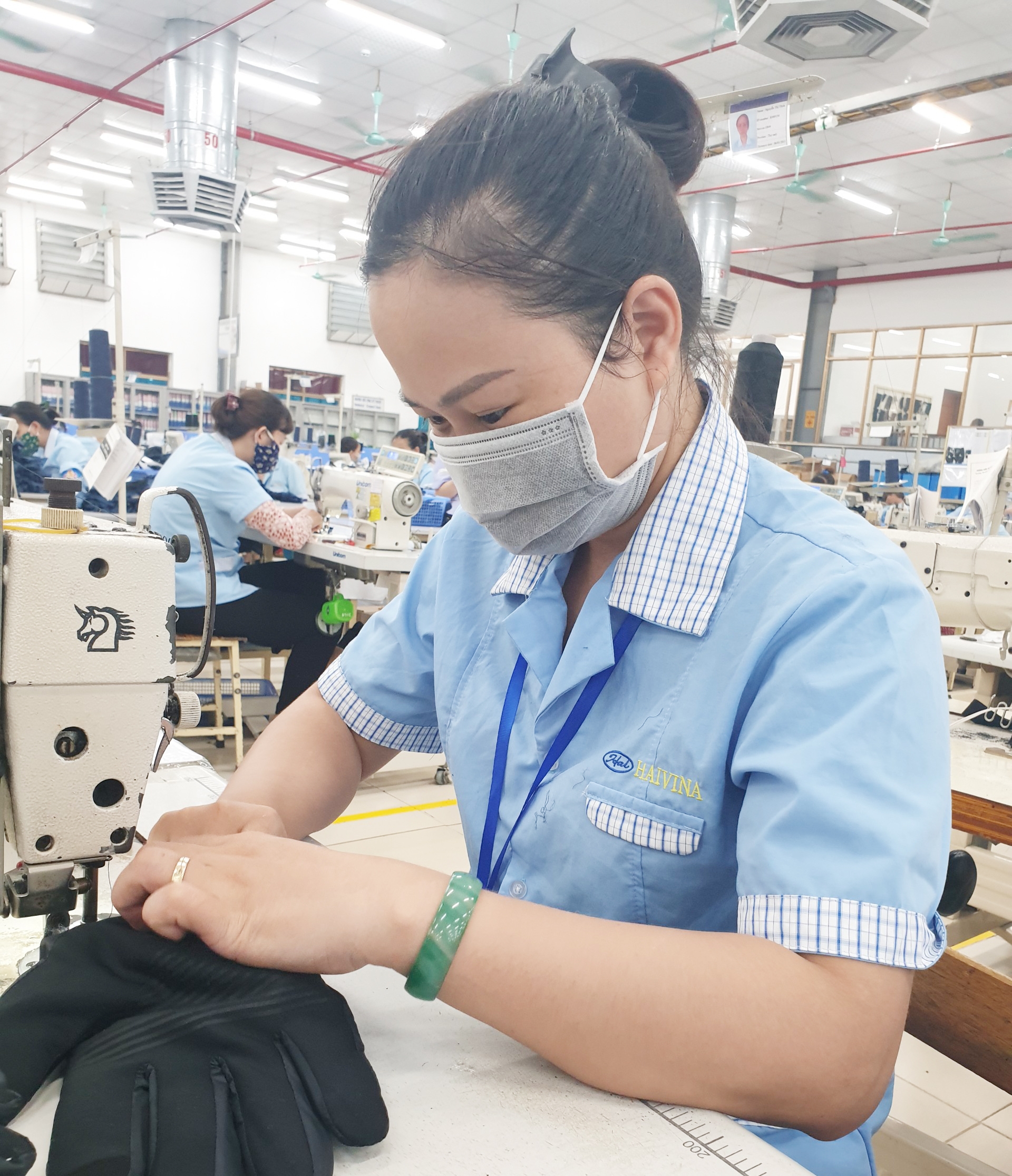 Đồng phục đa sắc màu tự chọn của Công ty CP Havian Kim Liên