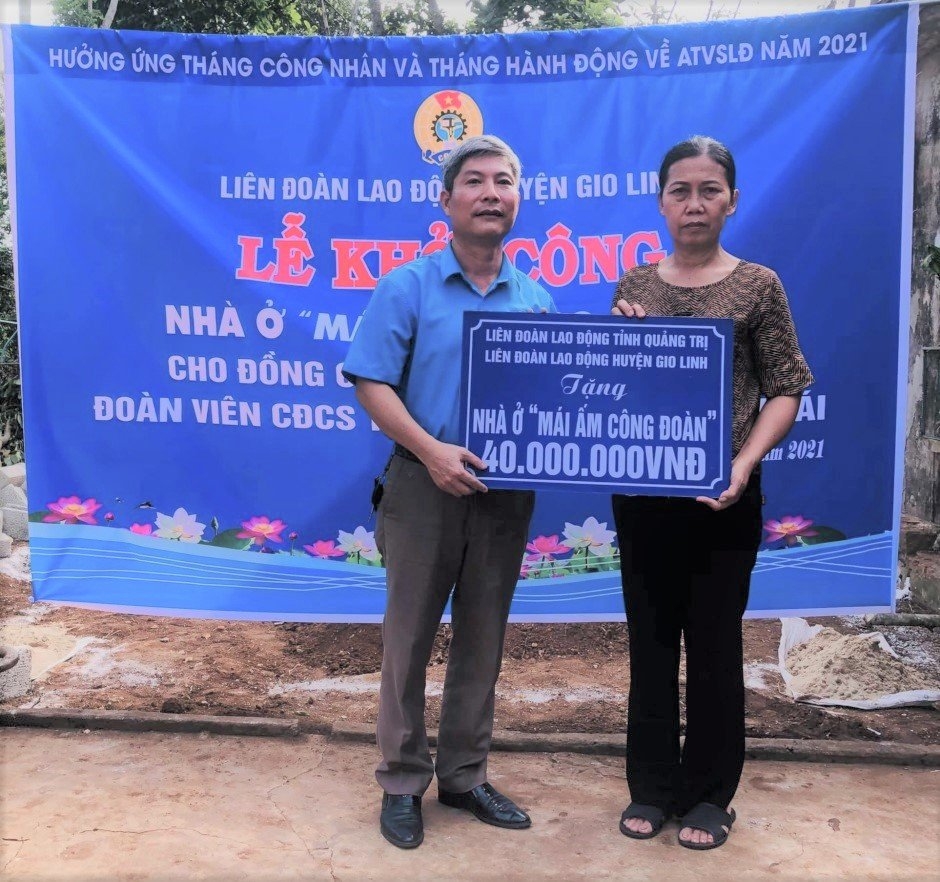 Công đoàn Quảng Trị: Trao niềm vui cho đoàn viên, NLĐ qua những ngôi nhà Mái ấm Công đoàn Công đoàn Quảng Trị: Trao niềm vui cho đoàn viên, NLĐ qua những ngôi nhà Mái ấm Công đoàn