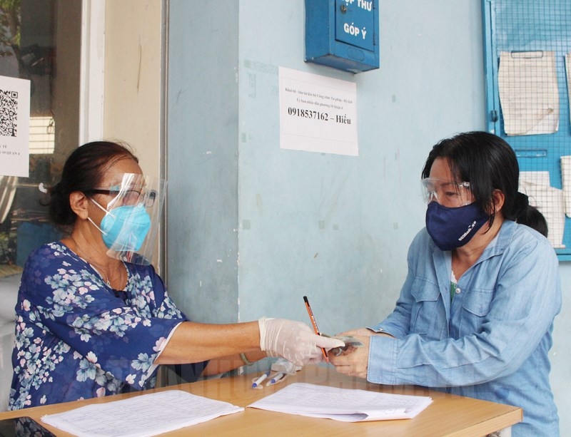 TP.HCM dự kiến hỗ trợ 1 triệu đồng/người/lần trong gói hỗ trợ 7.500 tỉ đồng TP.HCM dự kiến hỗ trợ 1 triệu đồng/người/lần trong gói hỗ trợ 7.500 tỉ đồng