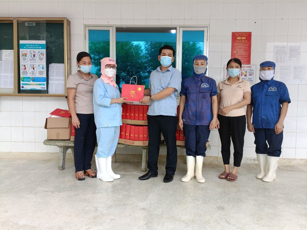 Các cấp Công đoàn Hà Tĩnh đẩy mạnh các hoạt động Tết Trung thu năm 2021 Công đoàn Hà Tĩnh đưa Tết Trung thu đến với con đoàn viên, người lao động