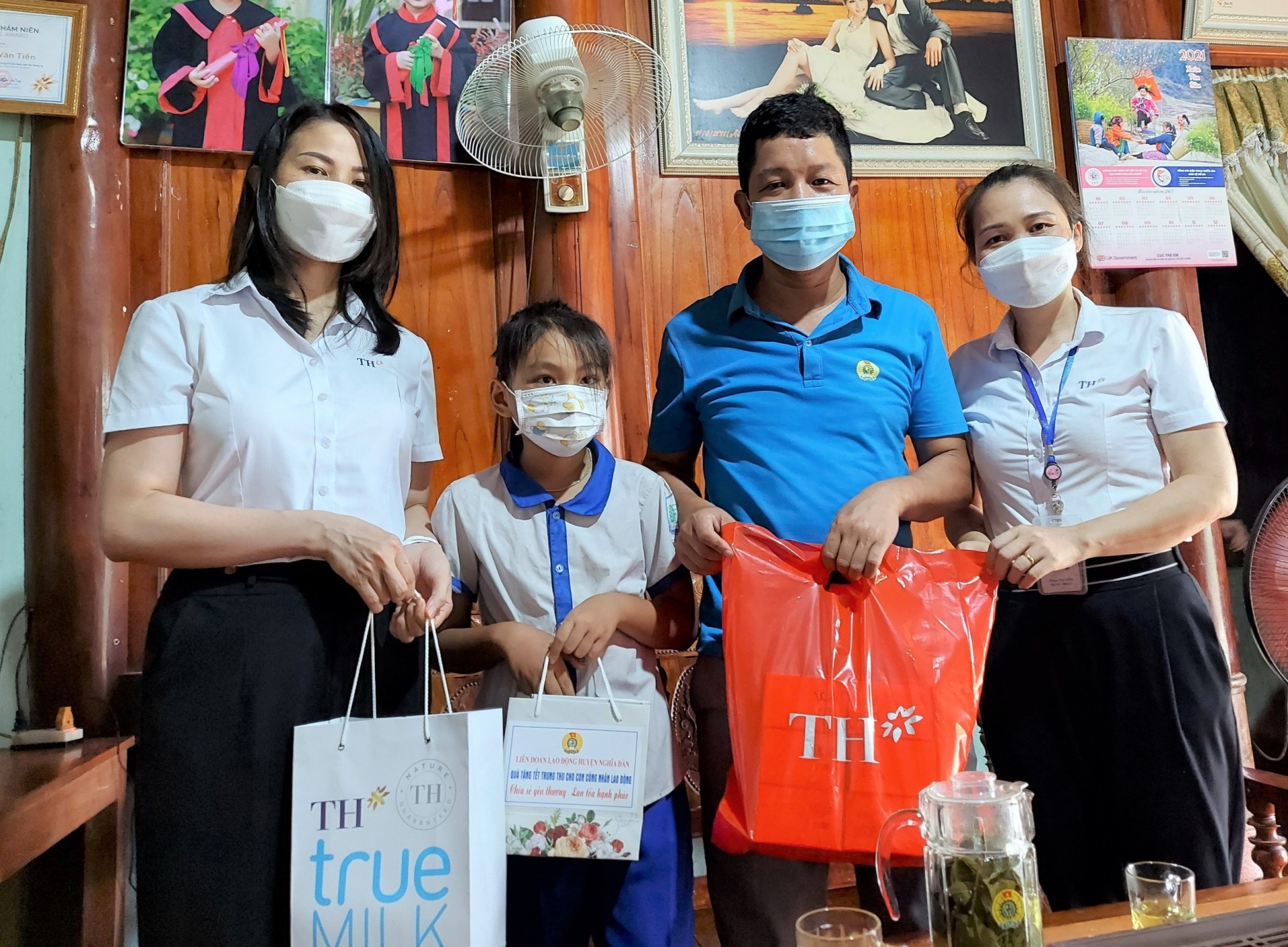 Công đoàn Công ty CP Sữa TH góp sức quan trọng xây dựng mái ấm bình yên cho đoàn viên Công đoàn Công ty CP Sữa TH góp sức quan trọng xây dựng mái ấm bình yên cho đoàn viên