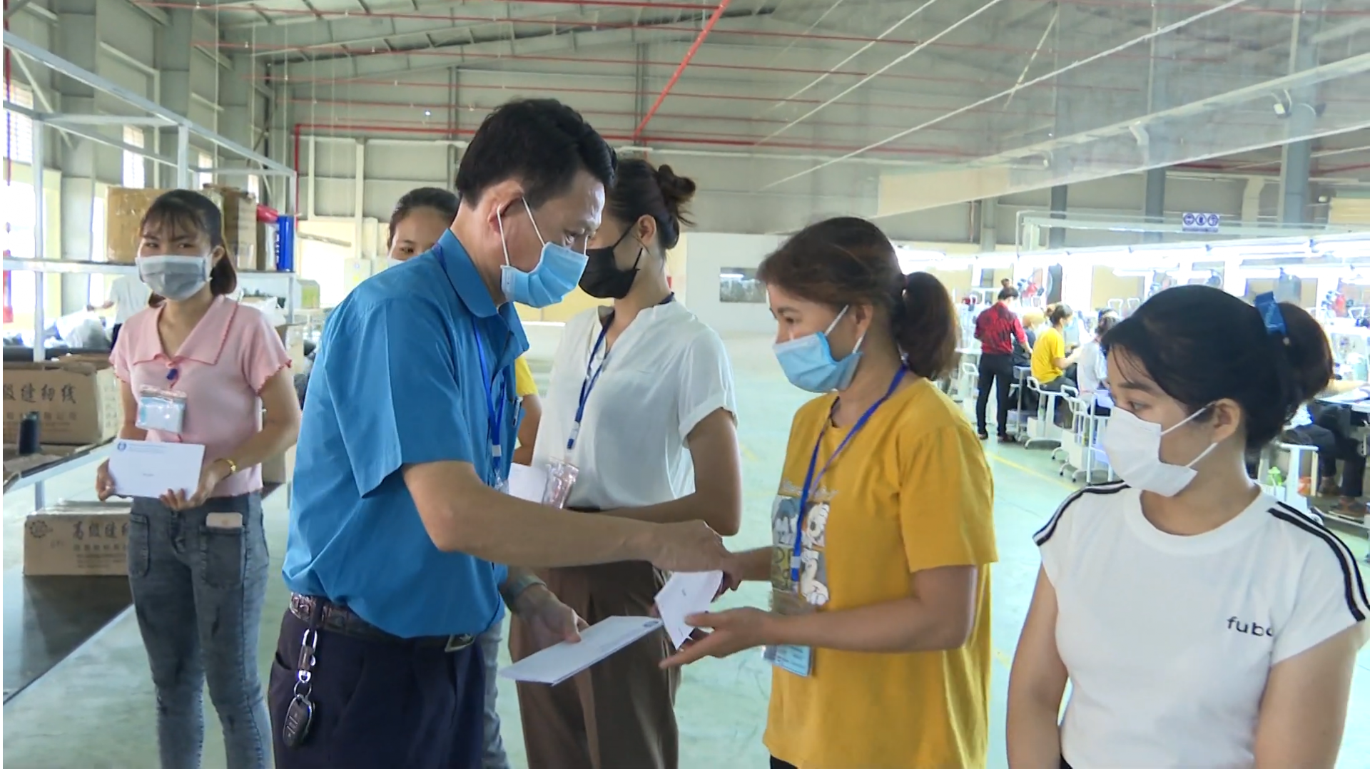 Công đoàn Nghệ An hỗ trợ hơn 1,7 tỷ đồng cho đoàn viên, NLĐ ảnh hưởng bởi dịch bệnh