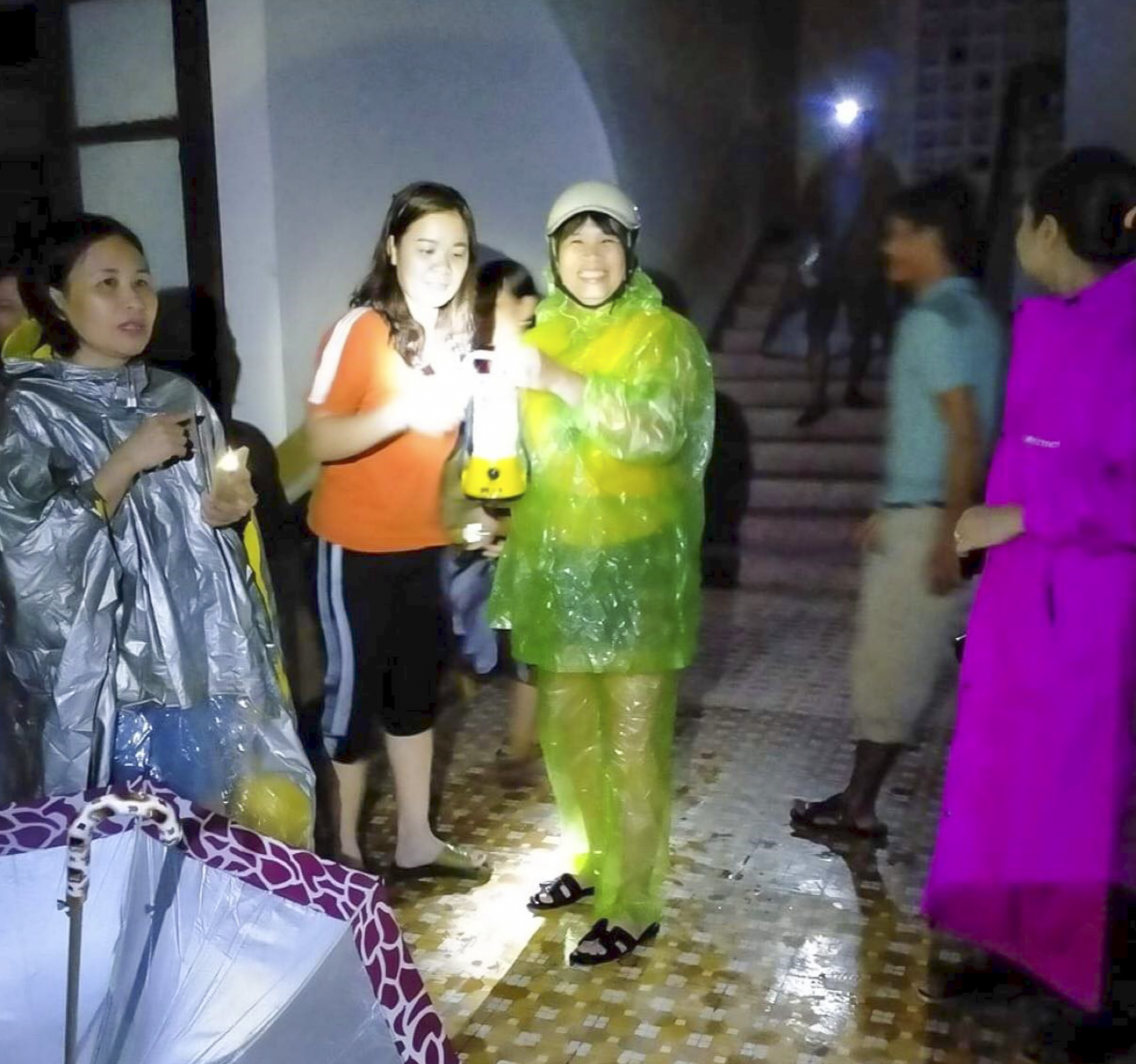 Tổ ấm công đoàn, ấm tình yêu thương