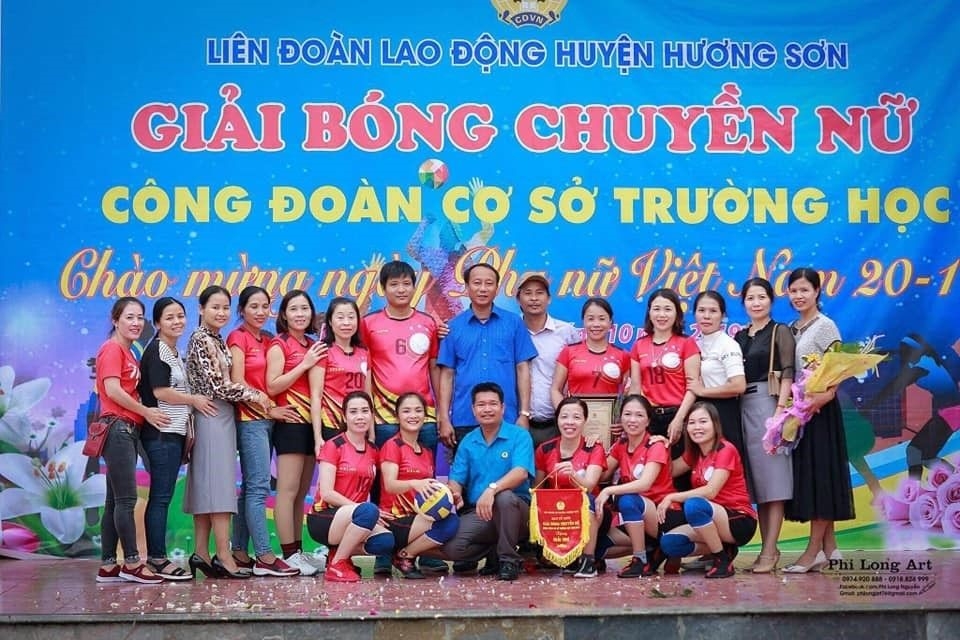 Mái ấm công đoàn trường THCS thị trấn Tây Sơn - ngôi nhà thân yêu của tôi ! Công đoàn Trường THCS thị trấn Tây Sơn - Mái ấm thân yêu