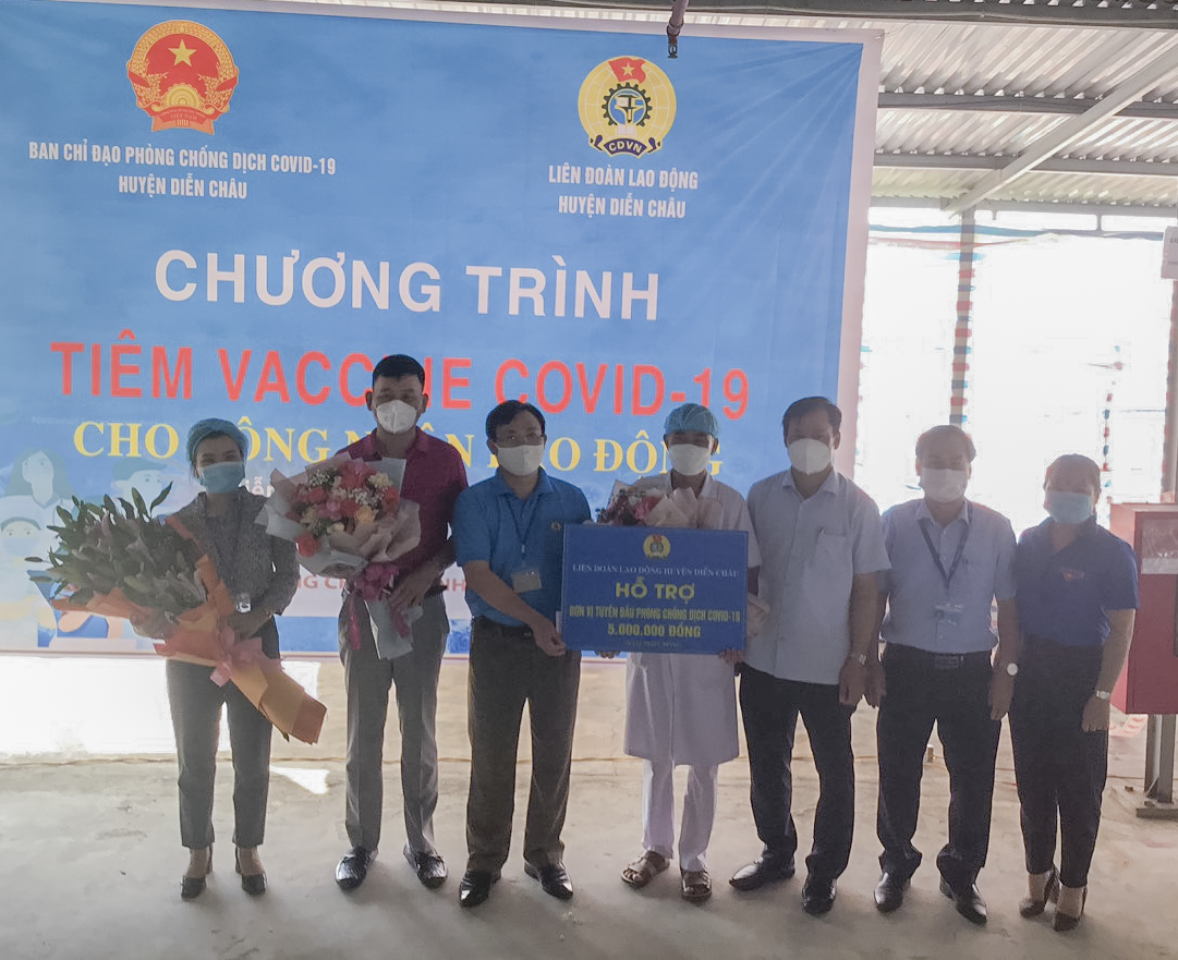 Diễn Châu: Gần 12.000 công nhân được tiêm vắc xin phòng Covid-19