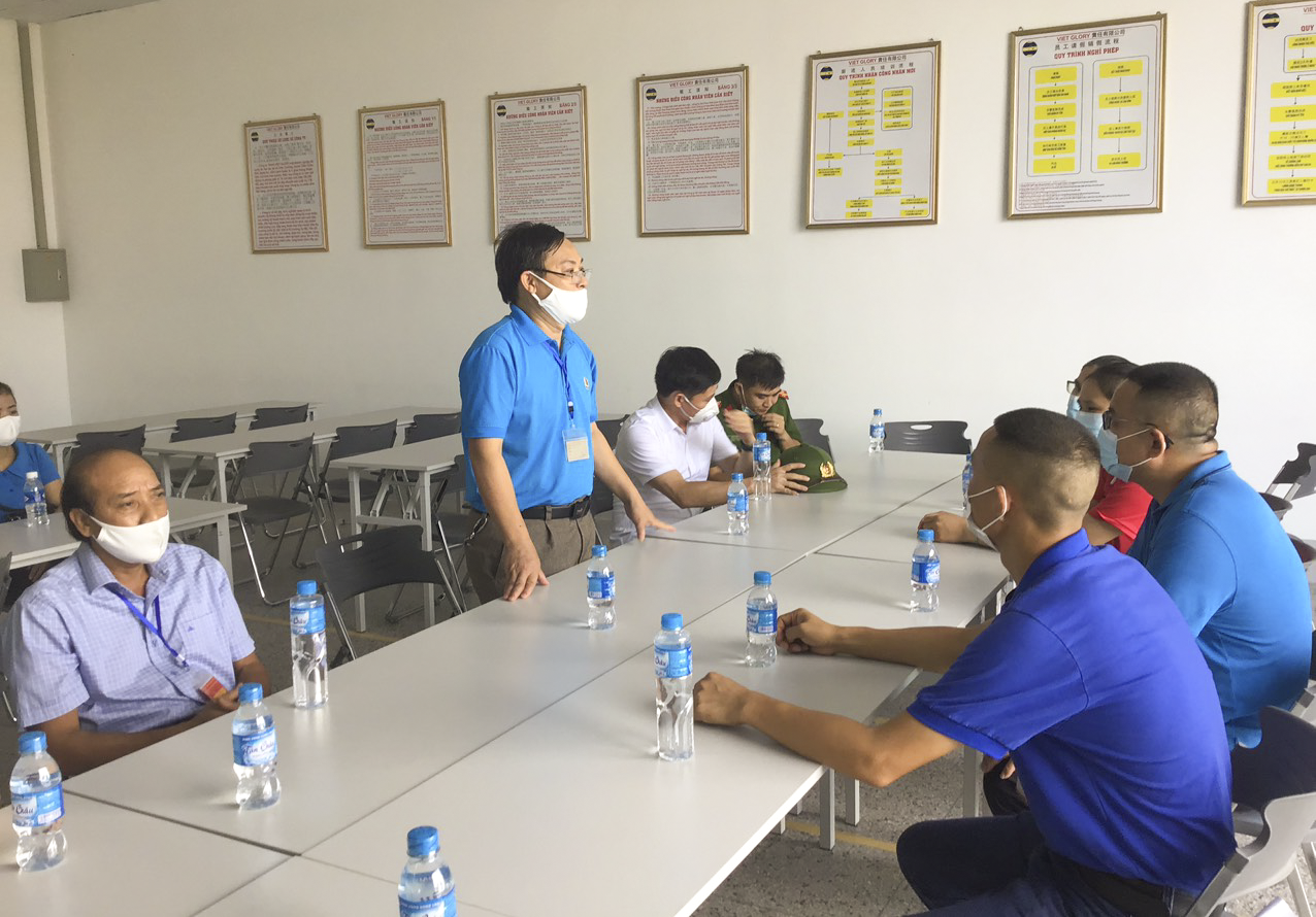 Gần 12.000 công nhân huyện Diễn Châu được tiêm phòng vắc xin Covid-19