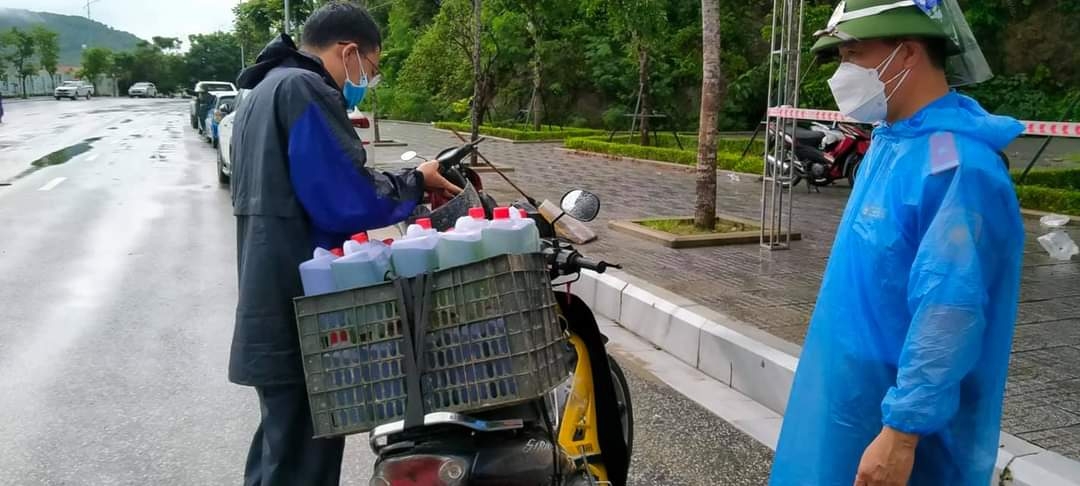 Người lao động Nghệ An tự phát về quê được cách ly như thế nào?