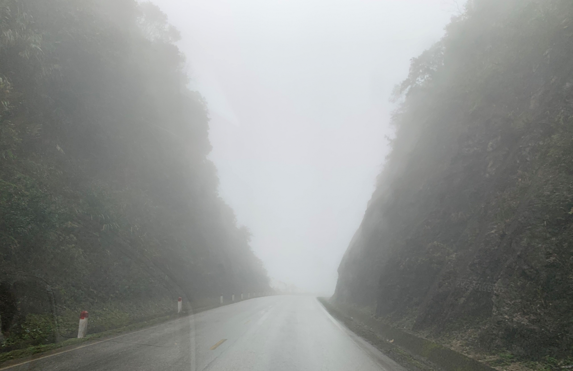 nguy co tngt tu nhung deo doc va khuc cua tu than tren quoc lo 6