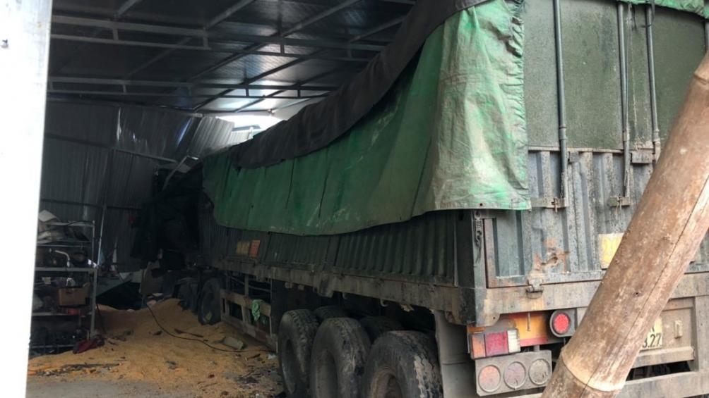 Cận cảnh những khúc cua "tử thần" trên Quốc lộ 6 Sơn La can canh nhung khuc cua tu than tren quoc lo 6 son la