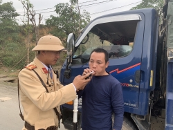 hoa binh xu phat chu tai khoan facebook dua thong tin sai su that ve virus corona