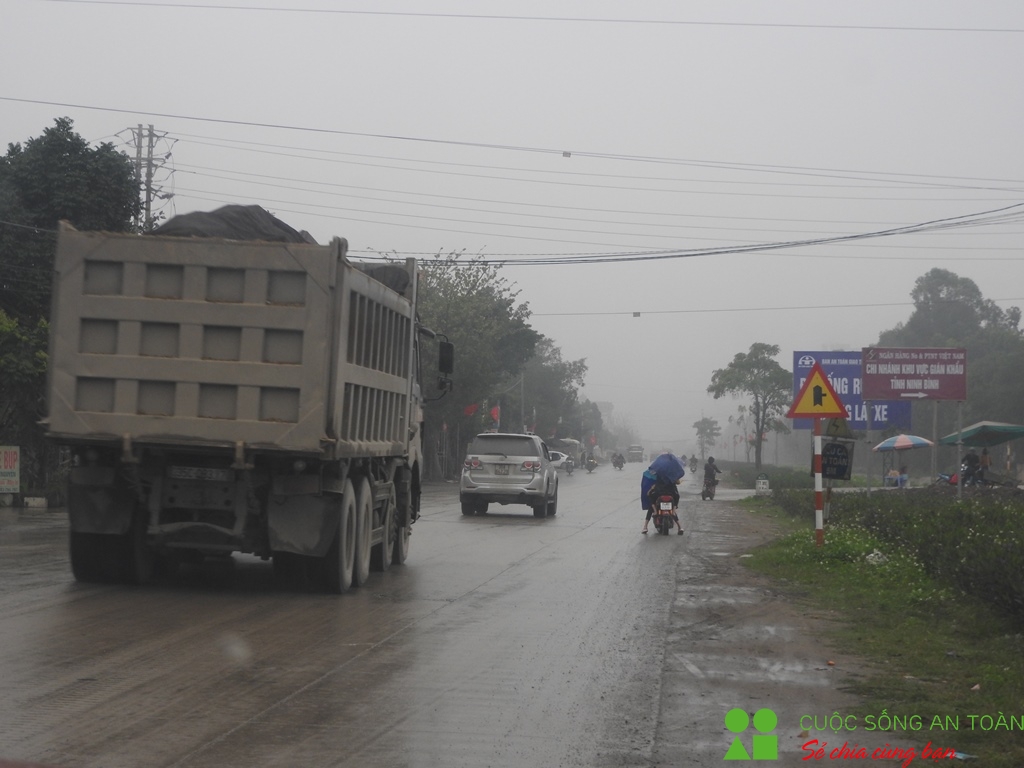 mat atgt tu nhung chiec xe co dau hieu qua tai tai khu vuc kcn gian khau