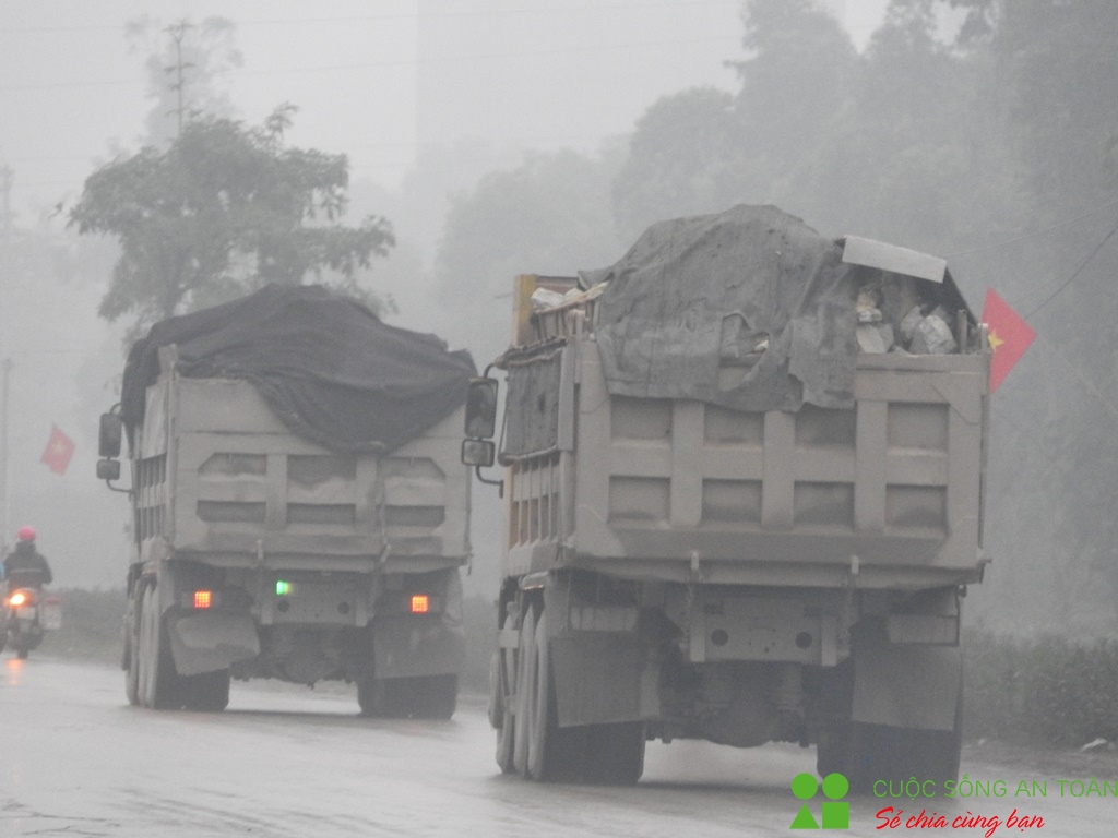 can canh nhung chiec xe co dau hieu qua tai tai khu vuc kcn gian khau