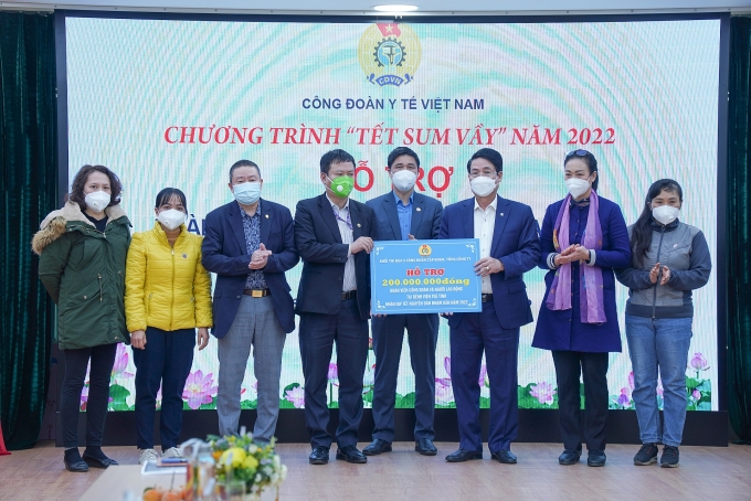 Vụ Bệnh viện Tuệ Tĩnh: Cần đối thoại, lắng nghe để cùng tháo gỡ khó khăn