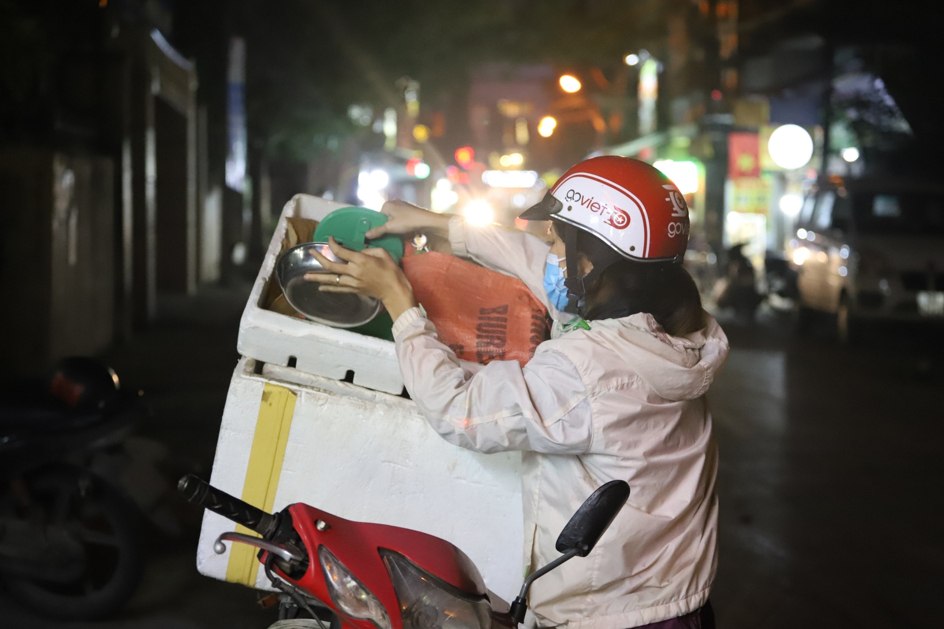 Quyền Giám đốc BV Tuệ Tĩnh “bất lực” vì chưa đủ thẩm quyền để lo cho người lao động